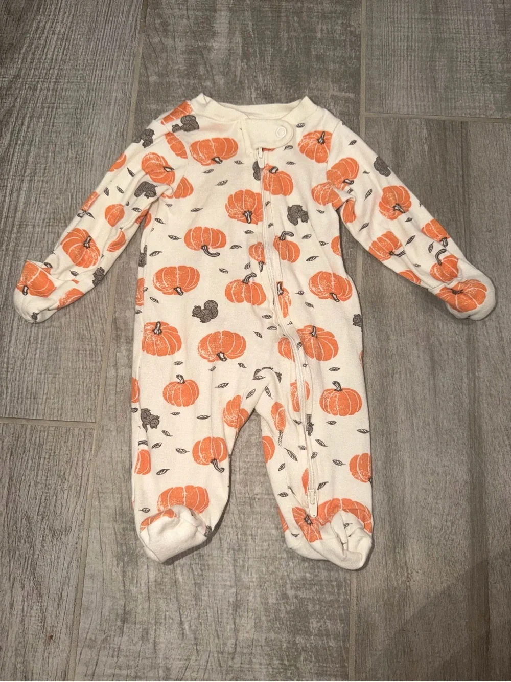 Newborn baby fall/halloween clothing bundle ( 6 total)